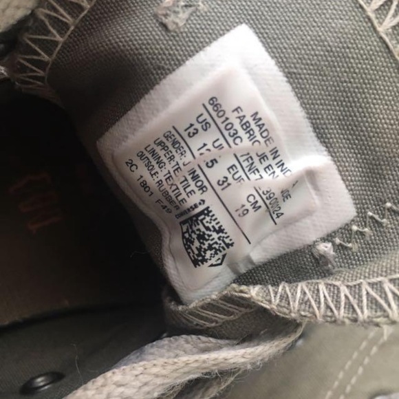 Kids Converse - size 13 - Picture 2 of 2